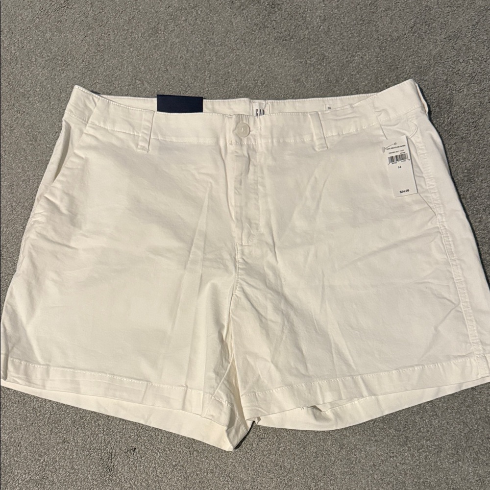 NWT GAP Classic White Shorts